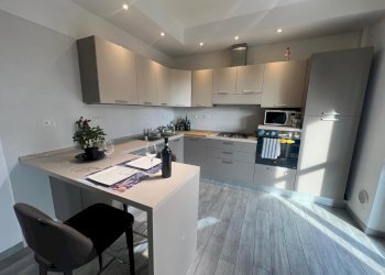 Quadrilocale Banchette - foto 1