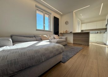 Villa a Schiera Strada Privata Armando Picchi, Cameri - foto 4