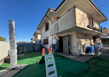 Villa a Schiera Strada Privata Armando Picchi, Cameri - foto 34