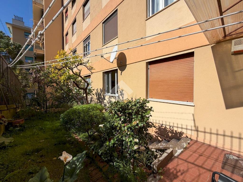 Trilocale Via Croce Rosa, Genova (zona Rivarolo) - foto 2