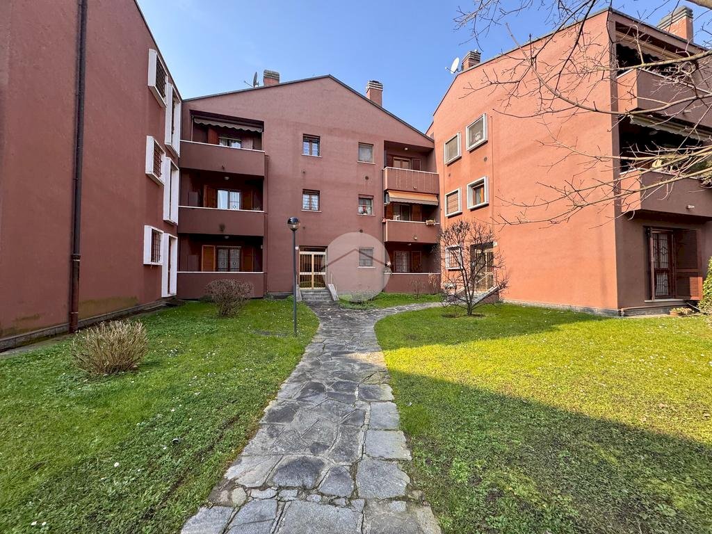 Trilocale via deledda, Peschiera Borromeo - foto 1