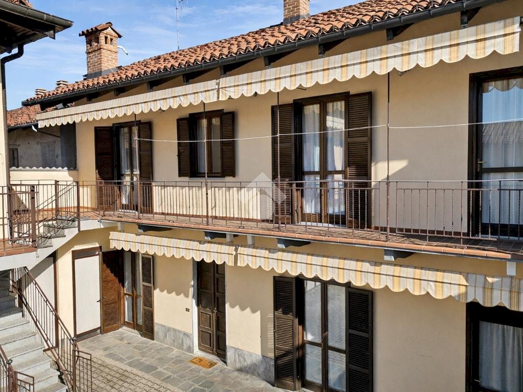 Casa semi indipendente Via Cherasco, Bra - foto 1