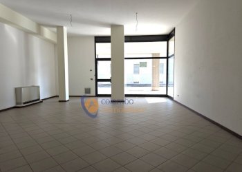 Foto 11 - Negozio via Gorizia
 
11, Busto Arsizio - foto 10