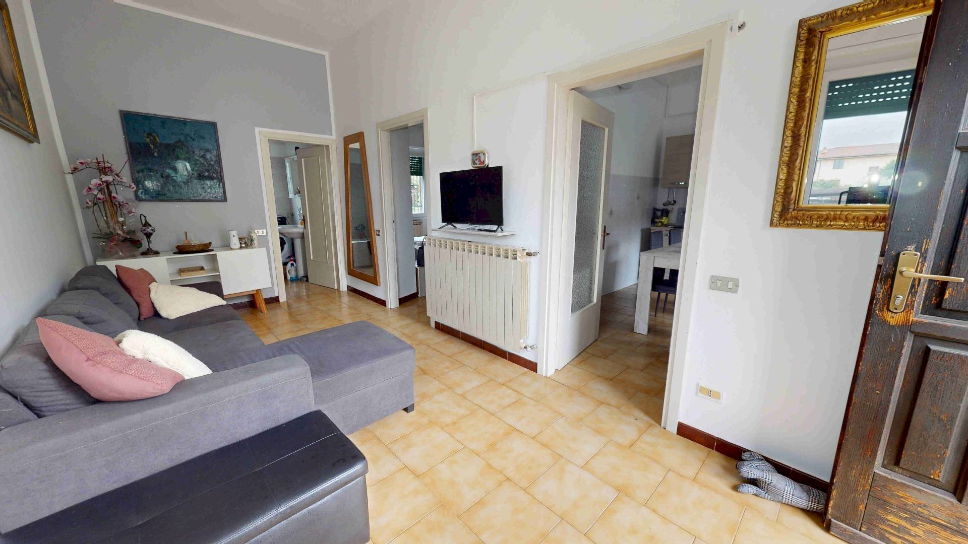 Foto 1 - Bilocale via giuseppe garibaldi, Locate Varesino - foto 1