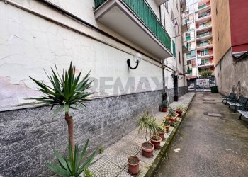 Edificio all\'aperto - Trilocale Casoria - foto 3