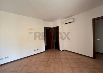 Stanza vuota - Bilocale via della valle
 
15, Robecco sul Naviglio - foto 12