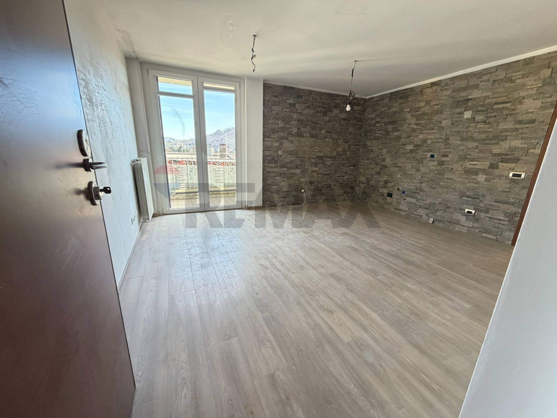 Stanza vuota - Bilocale VIA ALEBBIO
 
11, Como - foto 2