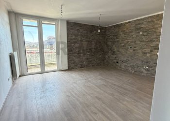 Stanza vuota - Bilocale VIA ALEBBIO
 
11, Como - foto 1