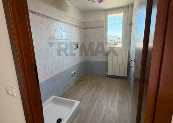 Stanza vuota - Bilocale VIA ALEBBIO
 
11, Como - foto 6