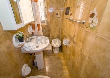 Bagno - Bilocale Via  Giuseppe Patricolo
 
6, Palermo - foto 7