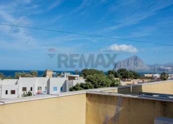 Terrazza - Quadrilocale VIA  TONNARA
 
53, Valderice - foto 1