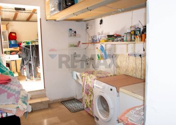 Lavanderia - Quadrilocale VIA  TONNARA
 
53, Valderice - foto 9