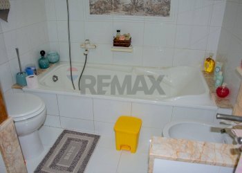 Bagno - Quadrilocale VIA  TONNARA
 
53, Valderice - foto 25