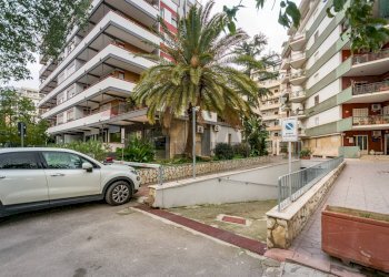 Edificio all\'aperto - Box Via Giuseppe Sciuti
 
85 H, Palermo - foto 1