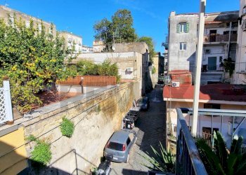 Edificio all\'aperto - Trilocale Via Gian Battista alfano
 
3, Napoli - foto 5