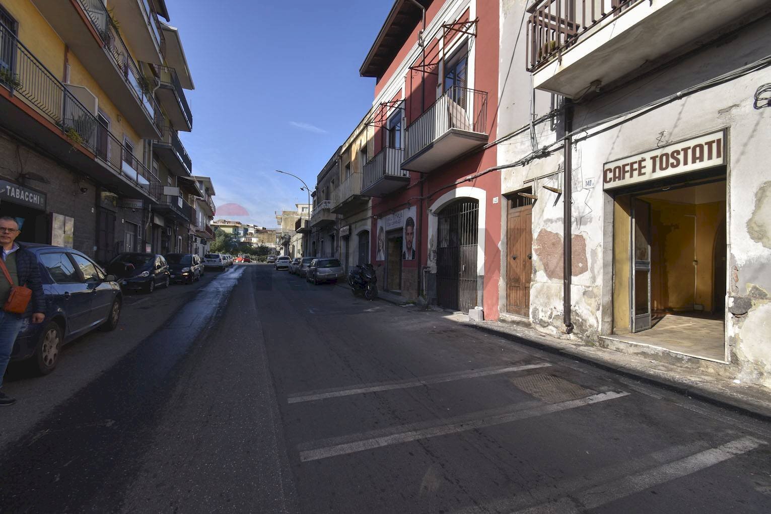 Edificio all\'aperto - Shop Via Fossa Della Creta
 
140, Catania - photo 1