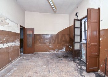 Stanza vuota - Shop Via Fossa Della Creta
 
140, Catania - photo 10