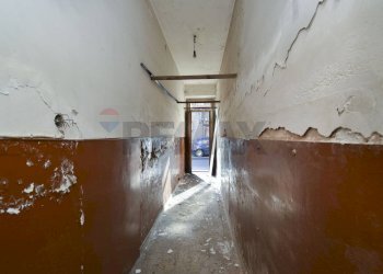 Hall / corridoio - Shop Via Fossa Della Creta
 
140, Catania - photo 15