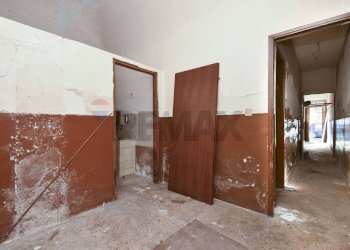 Hall / corridoio - Shop Via Fossa Della Creta
 
140, Catania - photo 17