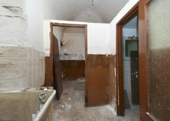 Hall / corridoio - Shop Via Fossa Della Creta
 
140, Catania - photo 22