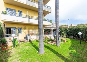 Giardino - Quadrilocale VIA SGROPPILLO
 
25, San Gregorio di Catania - foto 1