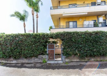 Edificio all\'aperto - Quadrilocale VIA SGROPPILLO
 
25, San Gregorio di Catania - foto 10