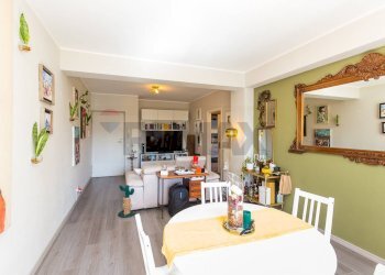 Sala da pranzo - Quadrilocale VIA SGROPPILLO
 
25, San Gregorio di Catania - foto 22