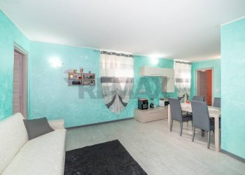 Sala da pranzo - Trilocale Via Pavone
 
9, Catania - foto 2