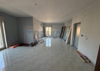 Stanza vuota - Appartamento Viale delle Provincie
 
72, Giarre - foto 5