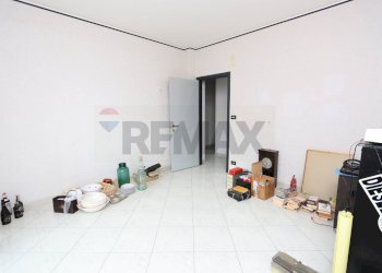 Stanza vuota - Appartamento Viale delle Provincie
 
72, Giarre - foto 9