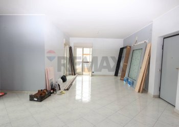 Stanza vuota - Appartamento Viale delle Provincie
 
72, Giarre - foto 12