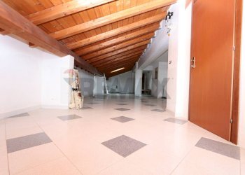 Stanza vuota - Appartamento Viale delle Provincie
 
72, Giarre - foto 28