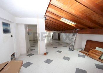 Stanza vuota - Appartamento Viale delle Provincie
 
72, Giarre - foto 29