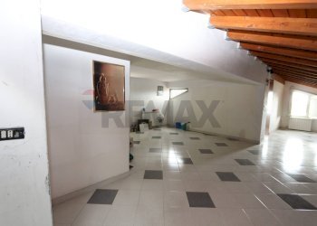 Stanza vuota - Appartamento Viale delle Provincie
 
72, Giarre - foto 34