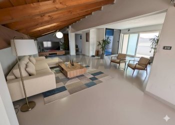 Sala da pranzo - Appartamento Viale delle Provincie
 
72, Giarre - foto 35