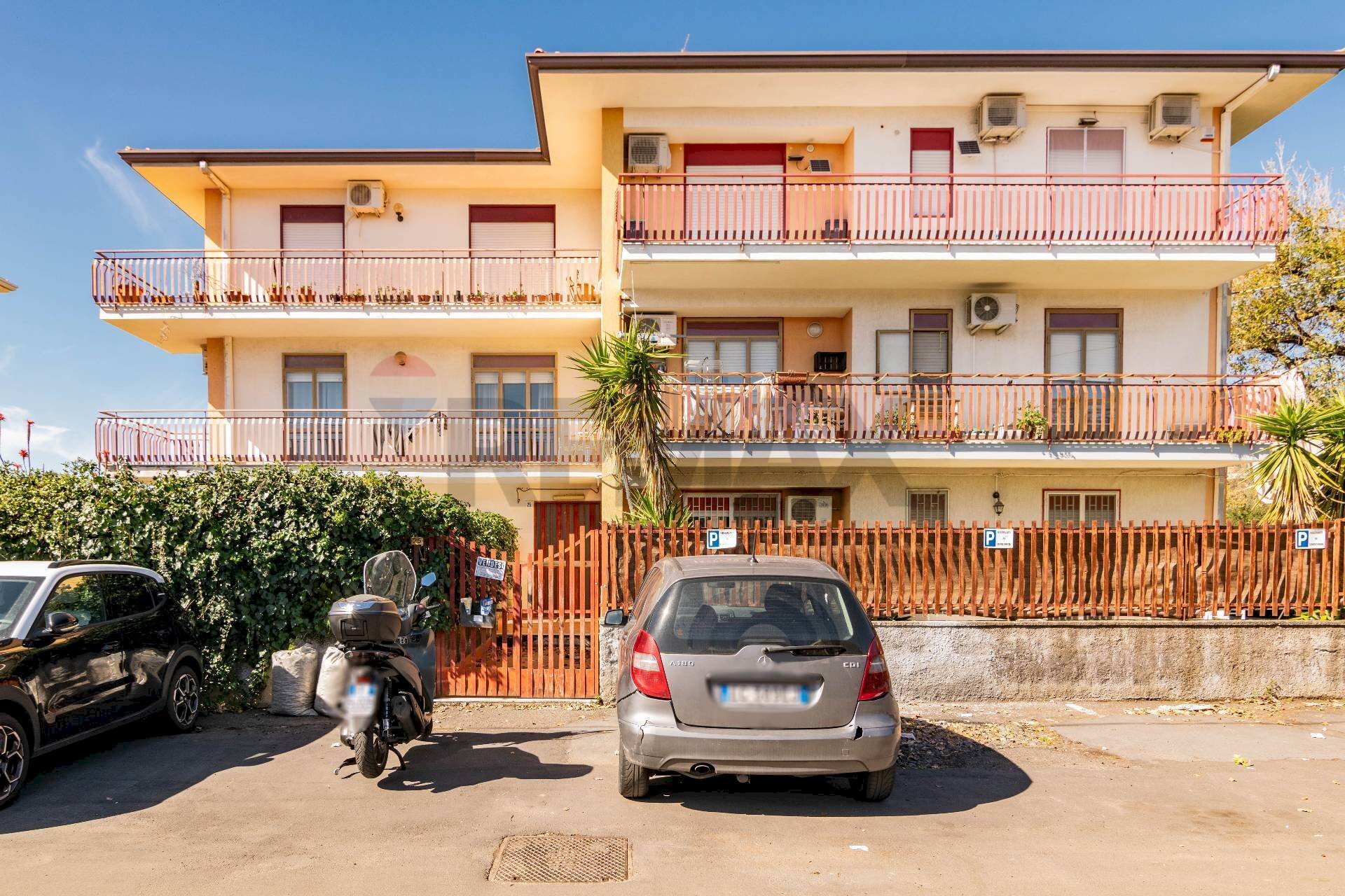 Edificio all\'aperto - Trilocale VIA R. WAGNER
 
25, Mascalucia - foto 1