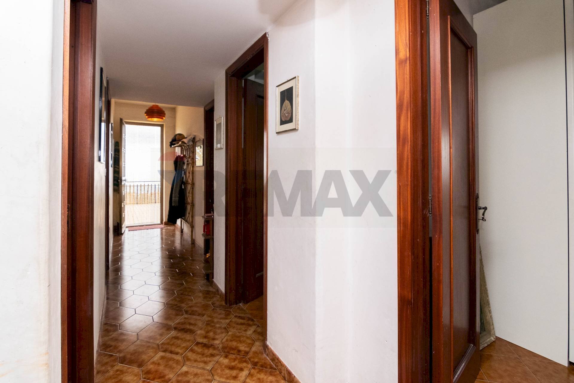 Hall / corridoio - Villa Via Algerazzi
 
26, Milo - foto 3