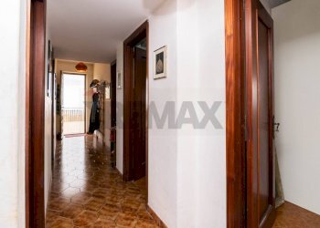 Hall / corridoio - Villa Via Algerazzi
 
26, Milo - foto 3