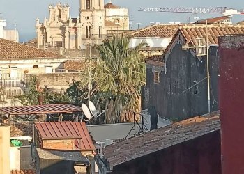 Edificio all\'aperto - Casa semi indipendente Via San Carlo
 
26, Acireale - foto 2