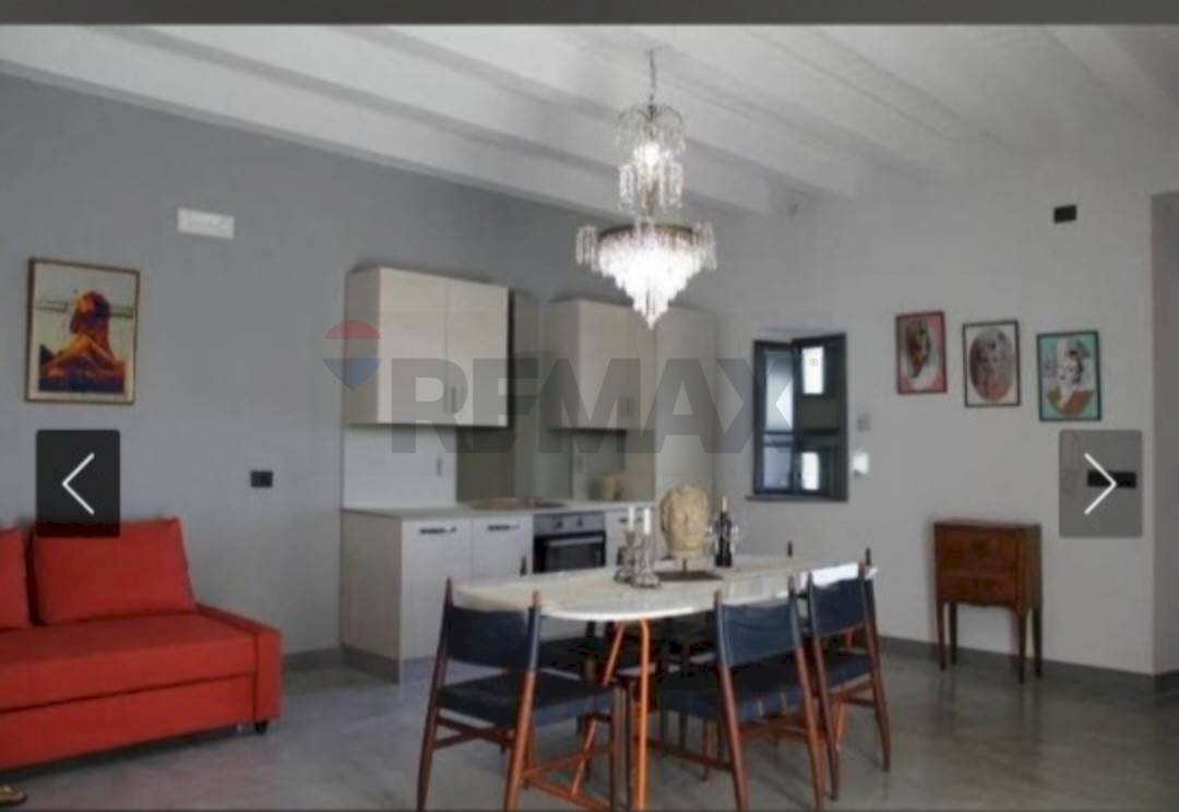 Sala da pranzo - Bilocale Via San Carlo
 
26, Acireale - foto 2