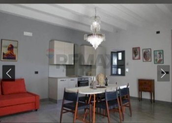 Sala da pranzo - Bilocale Via San Carlo
 
26, Acireale - foto 2