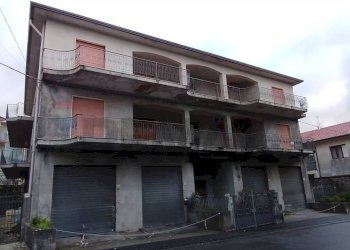 Edificio all\'aperto - Casa semi indipendente Via Francesco Messina
 
30, Linguaglossa - foto 1