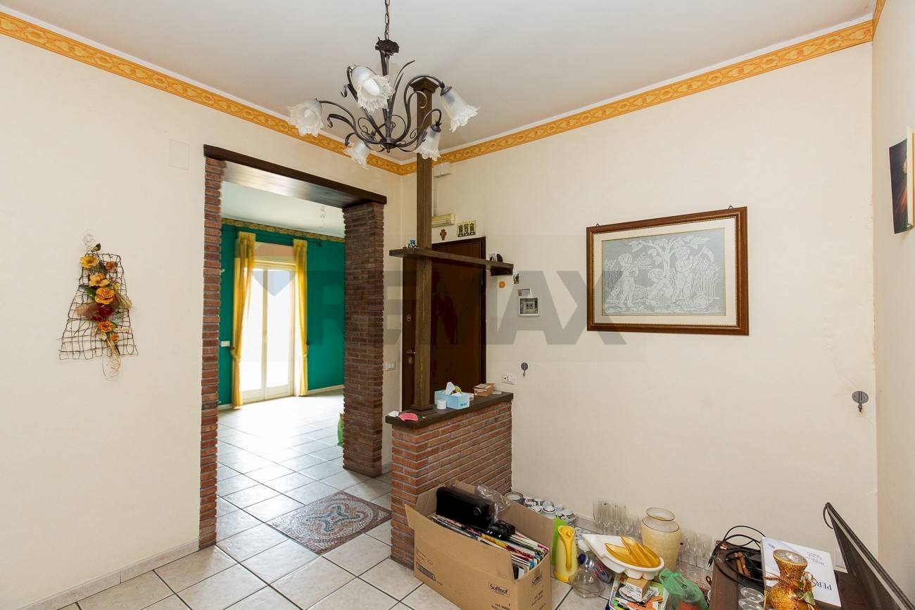 Hall / corridoio - Trilocale via IV Novembre
 
53, Camporotondo Etneo - foto 2