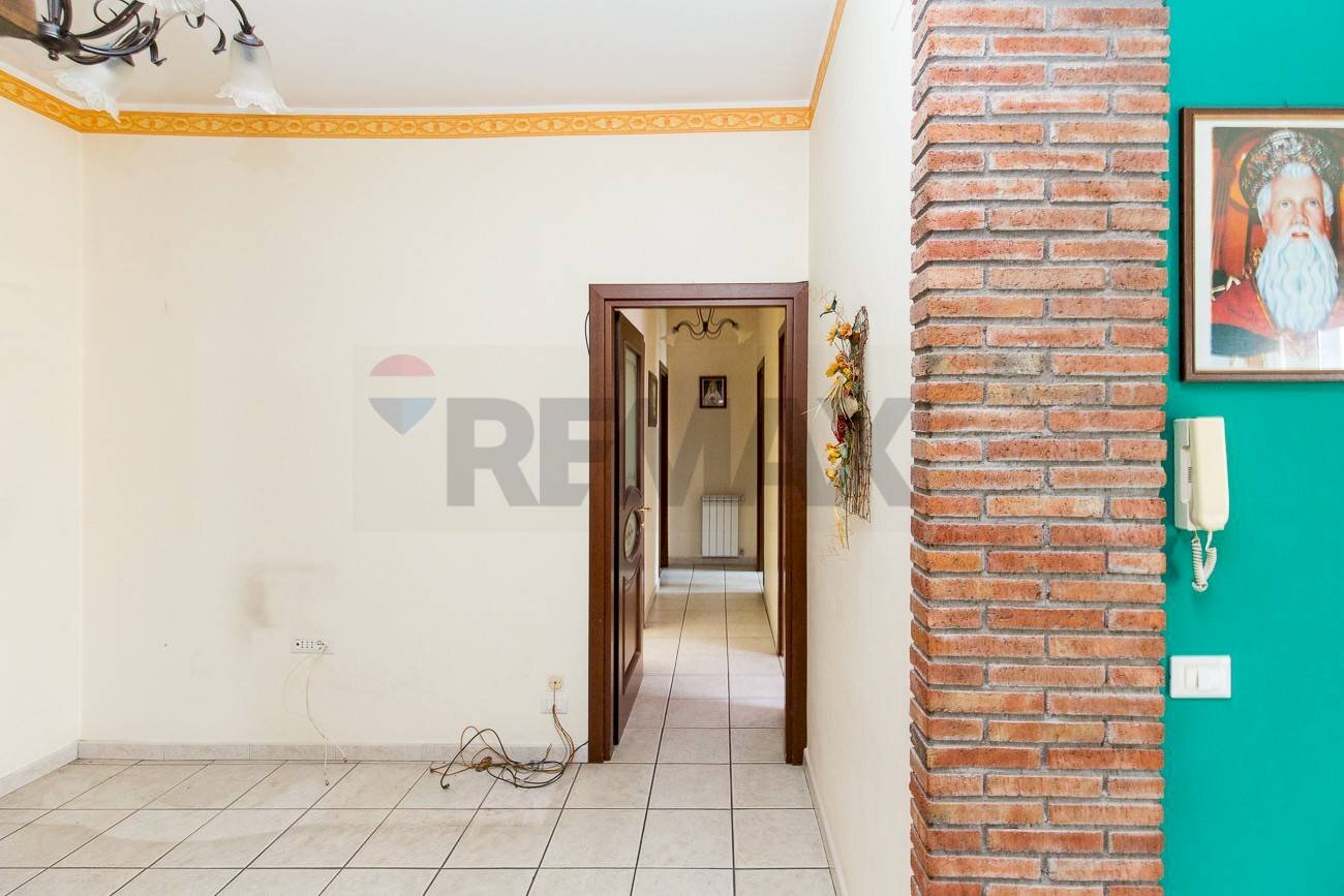Hall / corridoio - Trilocale via IV Novembre
 
53, Camporotondo Etneo - foto 3