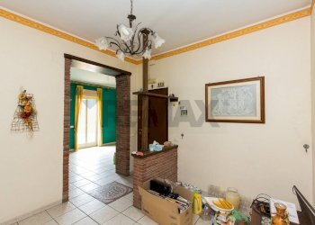 Hall / corridoio - Trilocale via IV Novembre
 
53, Camporotondo Etneo - foto 2