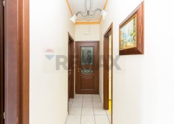 Hall / corridoio - Trilocale via IV Novembre
 
53, Camporotondo Etneo - foto 14