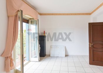 Stanza vuota - Trilocale via IV Novembre
 
53, Camporotondo Etneo - foto 19