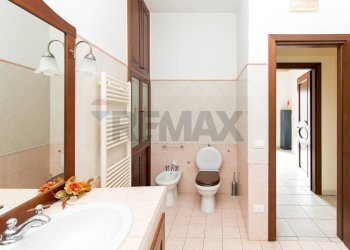 Bagno - Trilocale via IV Novembre
 
53, Camporotondo Etneo - foto 22