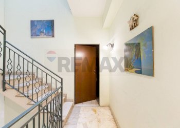 Scale - Trilocale via IV Novembre
 
53, Camporotondo Etneo - foto 26