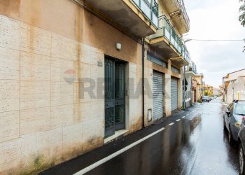 Edificio all\'aperto - Trilocale via IV Novembre
 
53, Camporotondo Etneo - foto 32